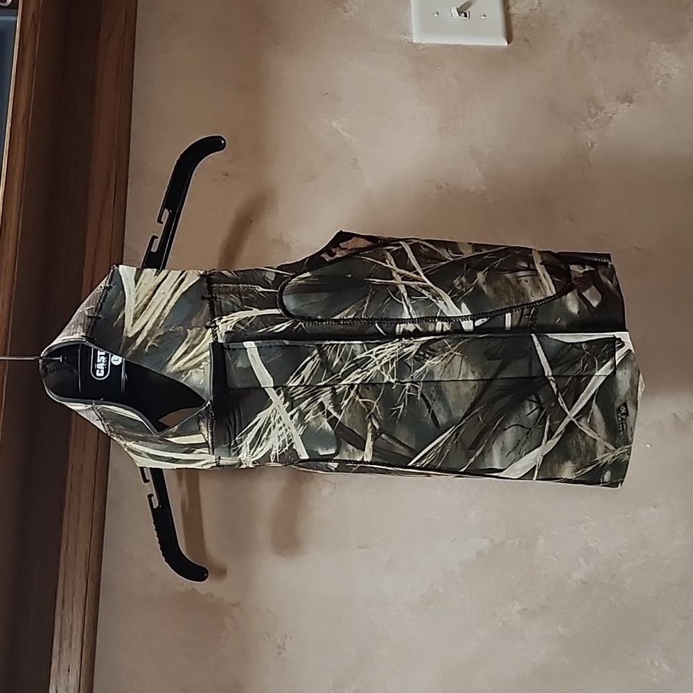 Cabela's Neoprene Dog Vest Duck Hunting